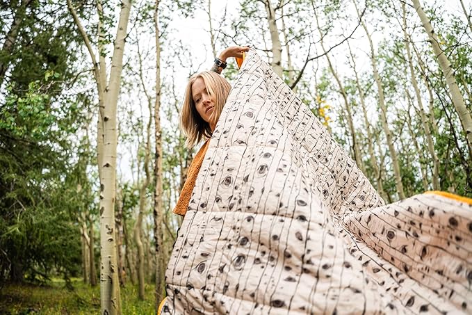 Kelty Biggie Blanket, 2 Person Large Insulated Camping Indoor Outdoor Travel Blanket and Ground Picnic Covering, Updated for 2022