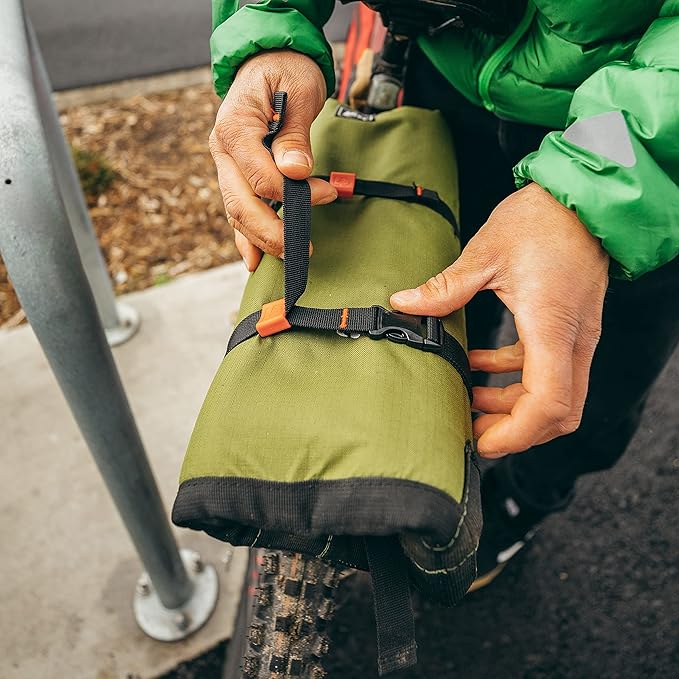 GEAR AID Utility Straps with Side-Release Buckle, Secure and Compress Camping, Biking, Hunting, Boating Gear, Multiple Sizes 3/4" x 40"